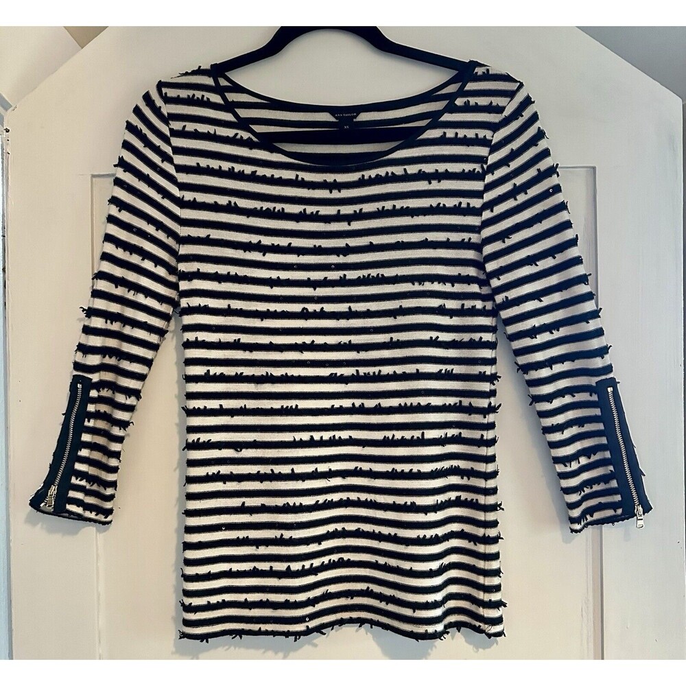 🖤Ann Taylor Womens Knit Sweater Size XS Black White Striped Scoop Neck Sequins